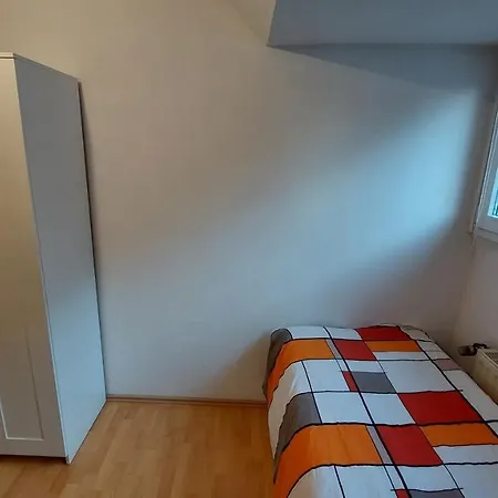 Helles Mit Grossem Balkon * Hürth